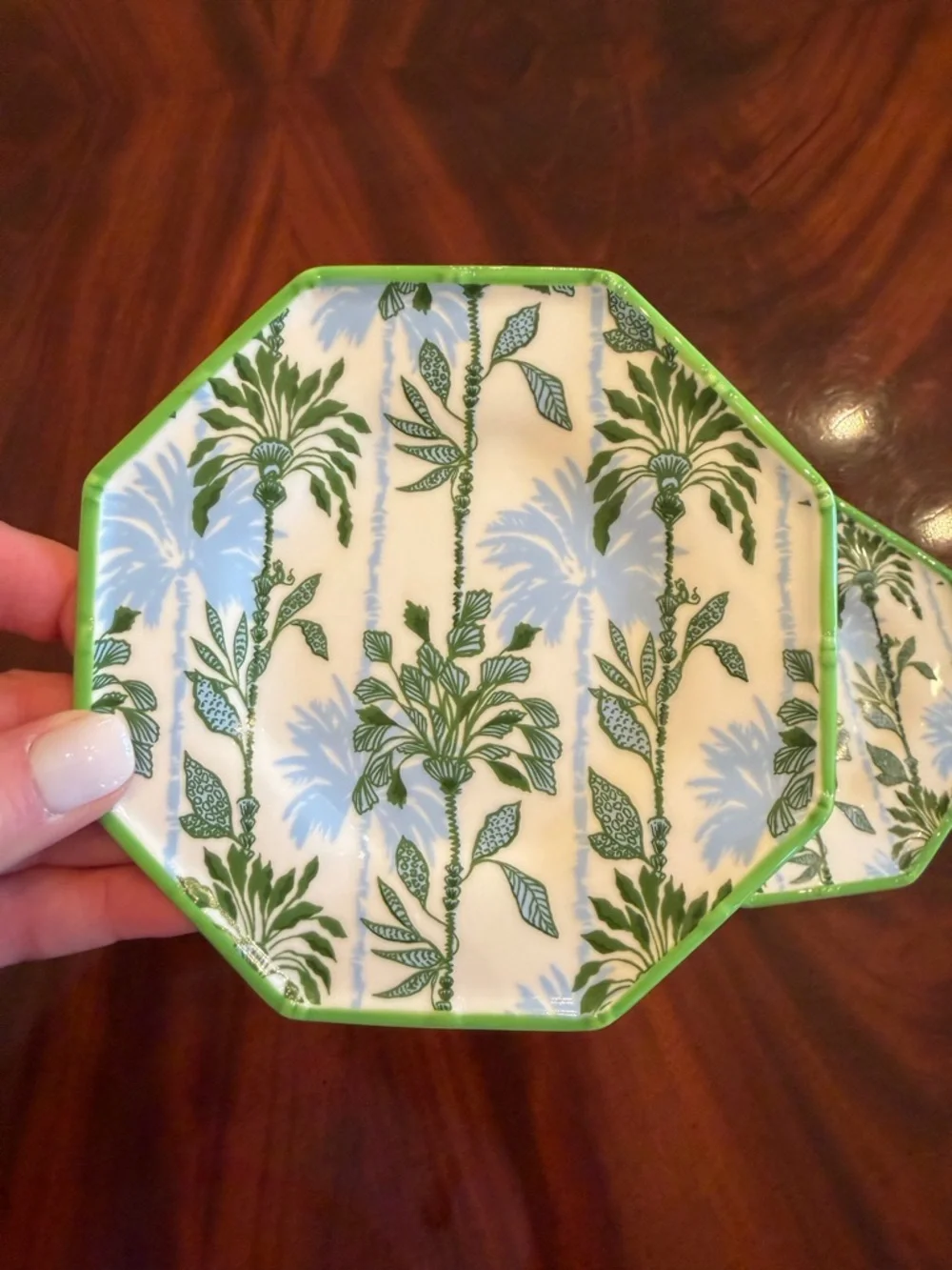 NWT Lilly Pulitzer Set of 2 Appetizer Plates Swayin In The Breeze